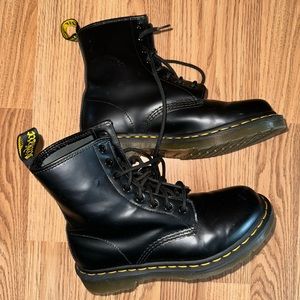 Authentic Doc Martens 1460 Women’s Smooth Leather Lace Up Boots